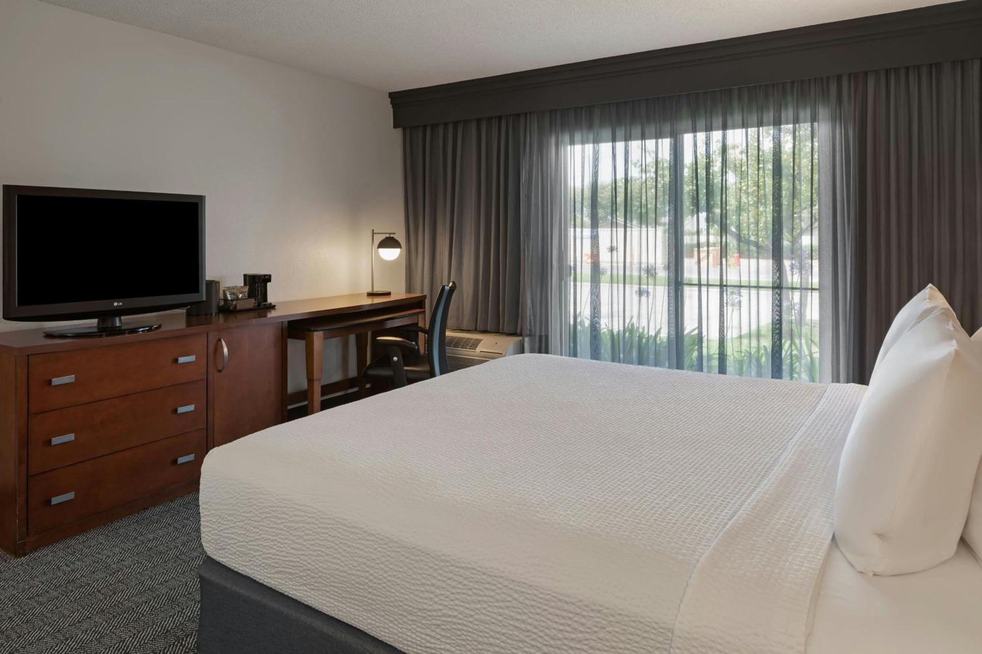Courtyard Anaheim Buena Park Hotel Ngoại thất bức ảnh